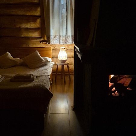 Wilcza Jama - Domki Z Bali Lutowiska Buitenkant foto