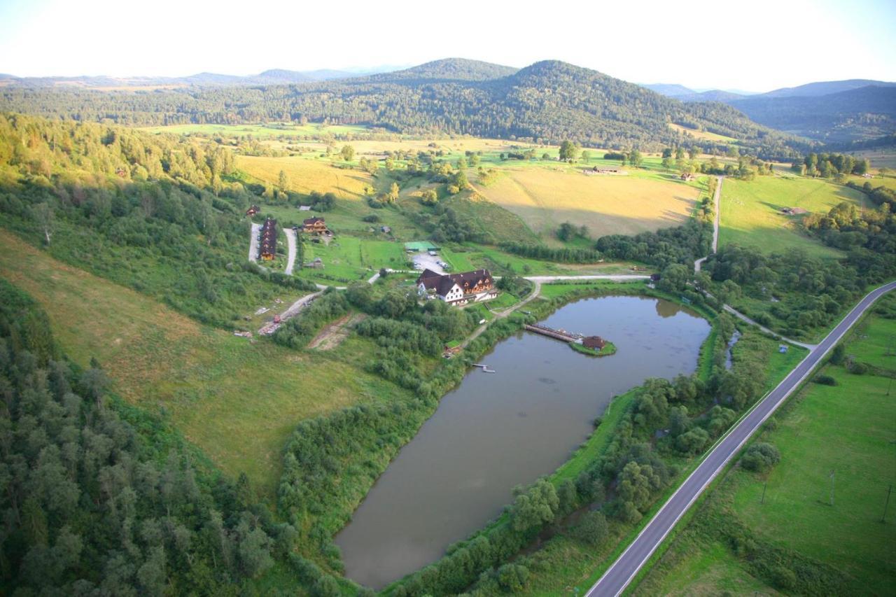 Wilcza Jama - Domki Z Bali Villa Lutowiska Buitenkant foto